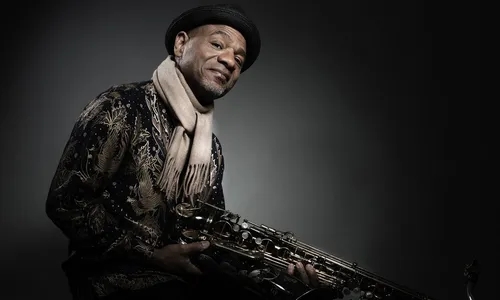 Kirk Whalum