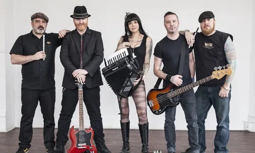 The Mahones