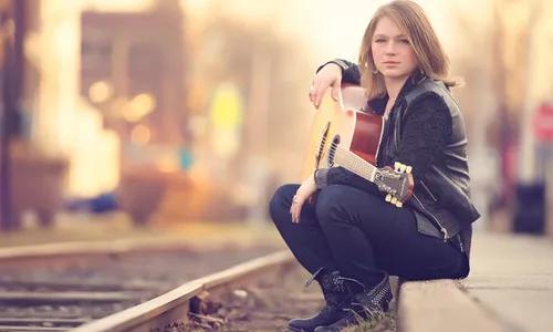 Crystal Bowersox