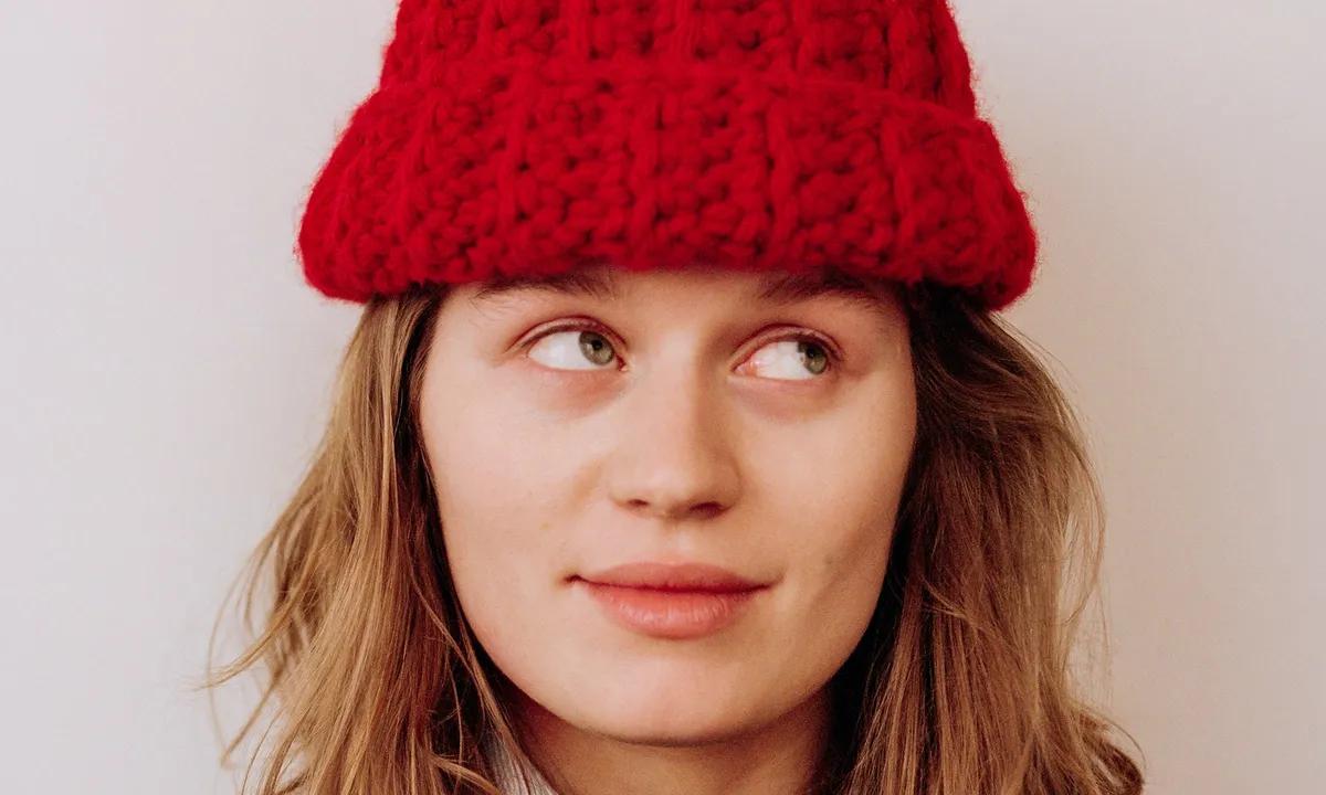 girl in red