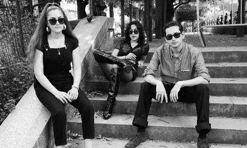 Kitty, Daisy & Lewis