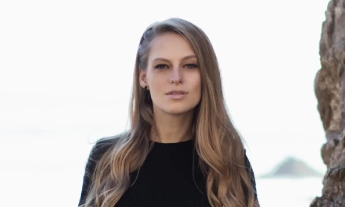 Nora En Pure
